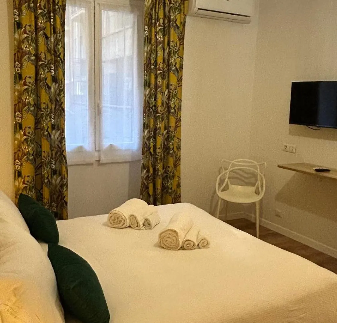 רומא Panaro Suites - Luxury Rooms בית הארחה